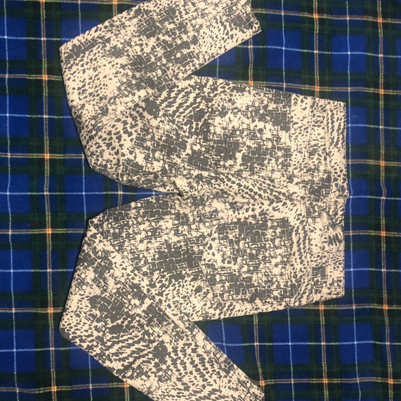 NWT Express skinny high rise jean - Picture 3 of 5